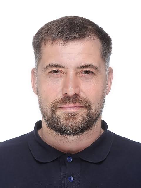 Портрет заместителя руководителя отдела сопровождения Аминова Дамира Хасановича